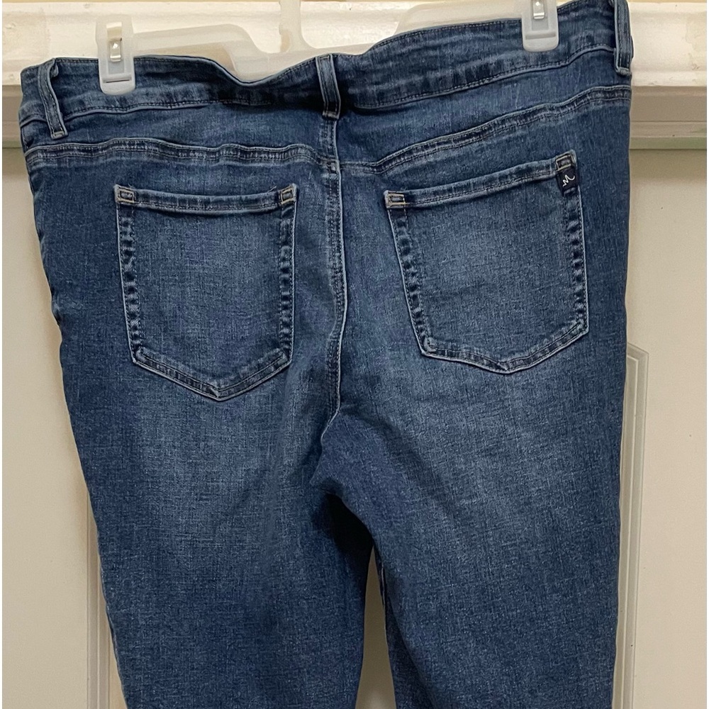 Maurice’s women’s Mid Fit 14